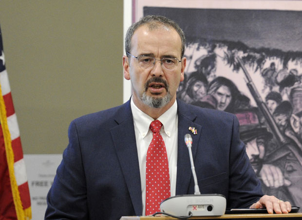 Шпијунка: Ентони Годфри у Минесоту послао новчић из Београда (ФОТО)