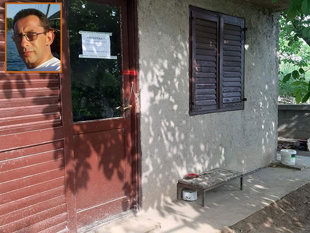 Пуцао у оца, па у мајку, намеравао да изврши самоубиство: Лекар на саслушању признао злочин у Сремским Карловцима