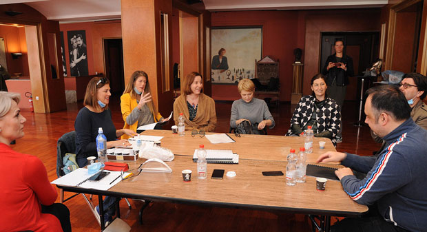 Потраga за лепотом: Припреме за премијеру у Атељеу 212