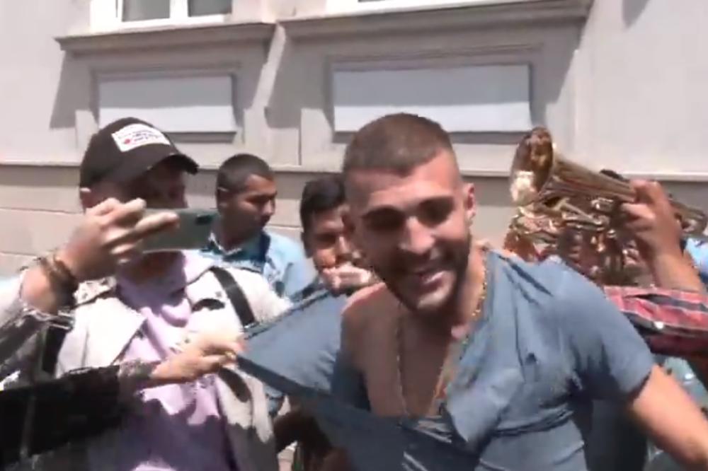 Све је спремно ЗА ЈОШ ЈЕДНО СЛАВЉЕ: У Тителу журка за малог Жељка Ражнатовића