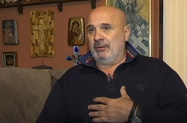 Библијска сцена: Сто хиљада Срба напушта завичај и носе своје мртве, међу њима је био и хирург кога је убила корона - чувени др Лазић