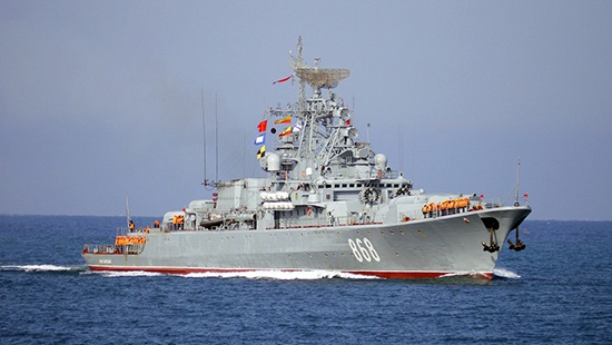 ПОД БУДНИМ ОКОМ РУСКЕ ФЛОТЕ: Француска фрегата упловила у Баренцово море