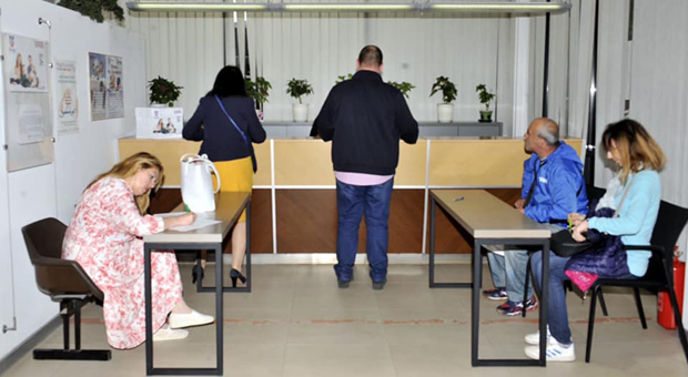 Родитељи већ потписују за картице које доносе уштеду: Повластица „Три плус” стиже за седам дана