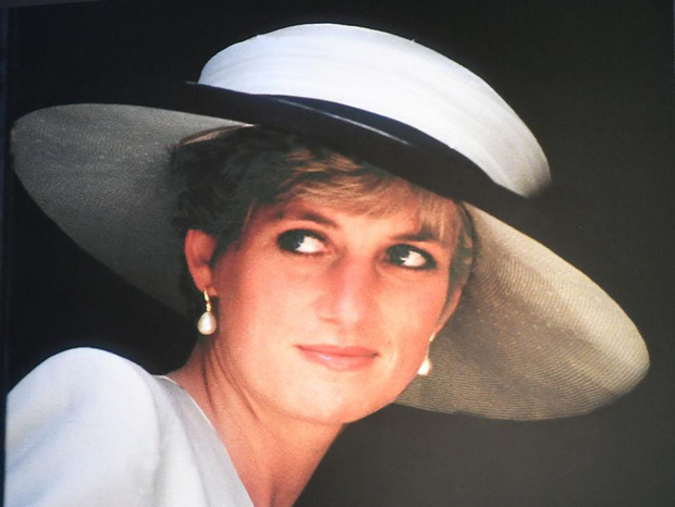 Анонимуси објавили шокантне детаље о смрти принцезе Дајане: Убијена је јер је хтела да открије МРАЧНУ ТАЈНУ краљевске породице
