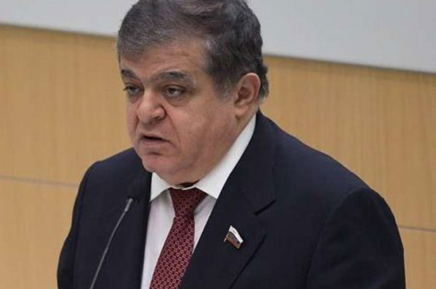 Руски експерт за међународна питања тврди: Скрипаљи су НАЈВЕРОВАТНИЈЕ СТРАДАЛИ, али то Британци добро крију