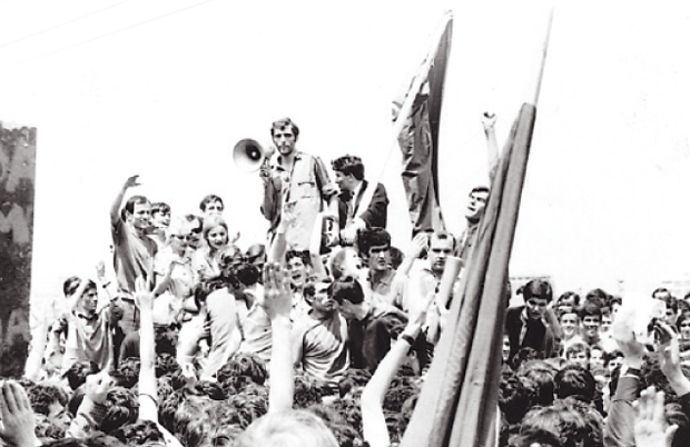 Студентске демонстрације и Добрица Ћосић: У наше амбасаде је разаслата депеша да су избили немири иза којих стоји Геџа