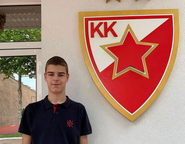 Настављена породична традиција: Син Звездине легенде потписао стипендијски уговор са црвено-белима