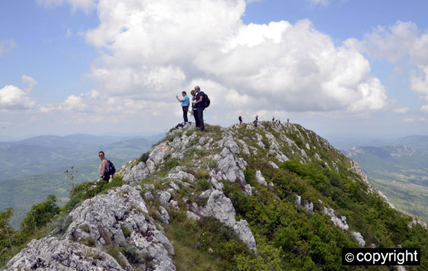 Србија има СВОЈЕ Алпе: Велики крш над бајковитом долином (ФОТО)