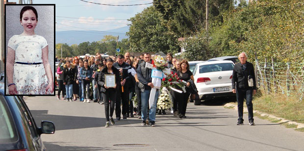 Cузе су му ишле само када је себе бранио. Jа мислим да је он обичан фолирант: Речи оца несрећно страдале Исидоре (12)