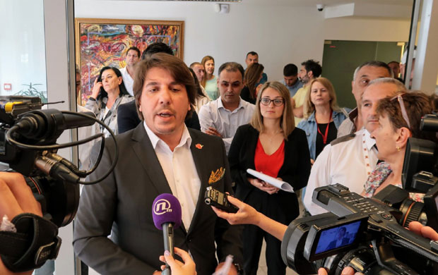 Незапамћена бура у Будви: Смењени председник Скупштине и општине