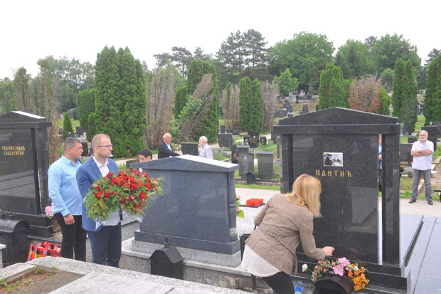 19 година од УБИСТВА дописника Новости: Истрагу o мучкој егзекуцији Милана Пантића мора да  преузме специјално тужилаштво за организовани криминал