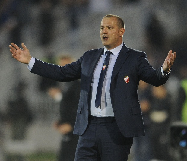 Навијачи Звезде разочарани због немоћи у дербијима: Ударите их по џепу!