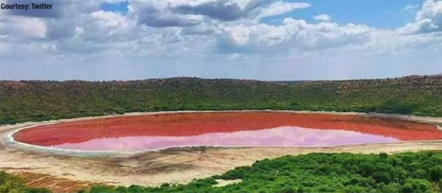 Стручњаци немају објашњење: Језеро у Индији ПОСТАЛО РОЗЕ (ВИДЕО)