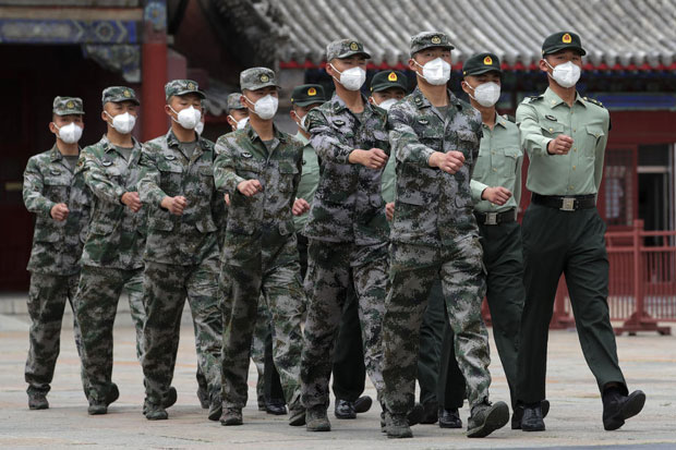 НАТО упозорава на претњу са истока: Тежиште са Русије ПРЕЛАЗИ НА КИНУ