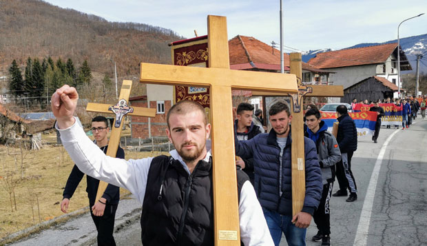 У Црној Гори после тромесечне паузе наставак литија: Опет крећу колоне, са крстом од мора до Дурмитора