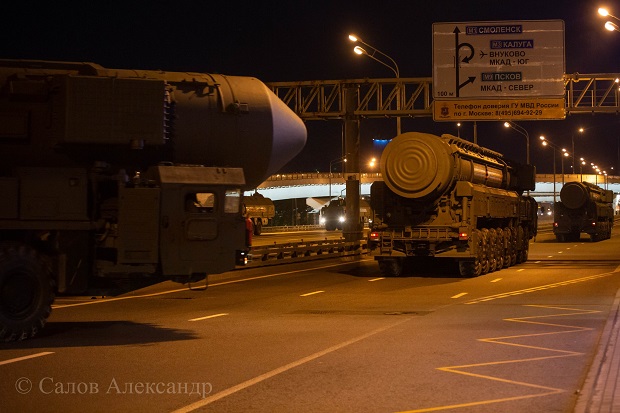 У Москву стигла војна техника за Параду победе (ВИДЕО)
