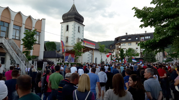 Кривичне пријаве против протојереја ставрофора Саше Јањића и професора Бојана Струњаша