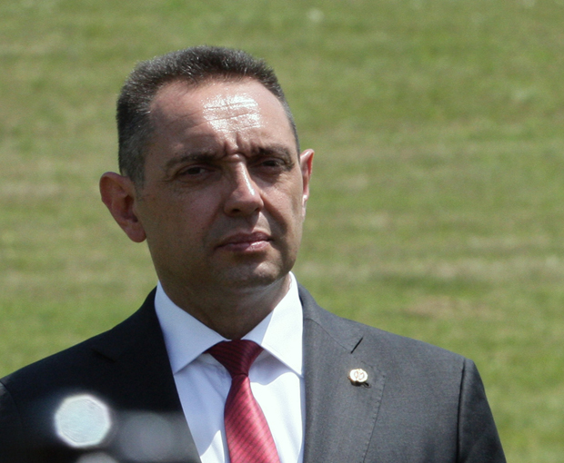 Вулин поручио у Крагујевцу: Покрет социјалиста ће увек инсистирати да се одбрамбена индустрија Србије посебно вреднује у нашем друштву