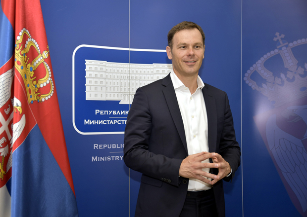 Синиша Мали: На овим изборима је њих 20 против Вучића