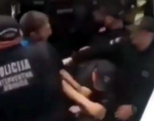 ПОГЛЕДАЈТЕ снимак хапшења Милана Царевића (ВИДЕО)