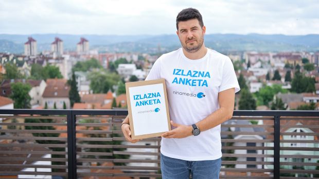 Анкетари Нинамедина на бирачким местима: Први пут у Србији ради се излазна анкета