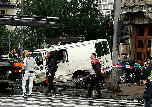 Исповест возача комбија који се сударио са BMW-ом: Чуо сам ЈАК УДАРАЦ, а оно што је уследило...