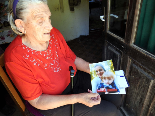 Пољупцима сам тог јутра будила Виктора (2). Водили су га на операцију, рекли су да не бринем, да ће се брзо вратити: Милева у трену остала без унука и снаје, стрепи за живот сина и млађег унука