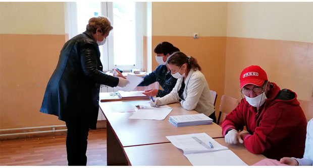 Избори у Срему: Највећа излазност на подручју Пећинаца, гласало више од 70 одсто