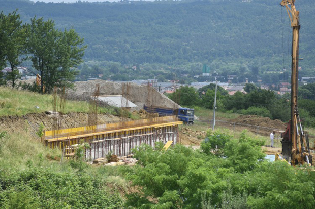 Подземна гаража није проблем: Пројекат УКЦ Српске не прети грађанима