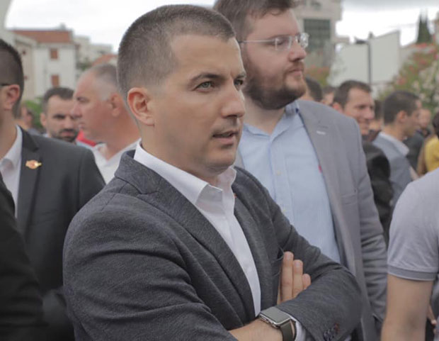 Председник Демократа Алекса Бечић о настављеном државном удару у Будви: Премијер издао наредбу за НАПАД НА ДЕЦУ