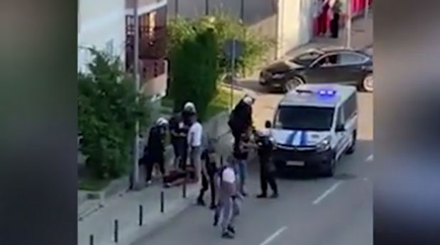 Брутално пребијен и ухапшен боксер Никола Сјеклоћа у Будви (ВИДЕО)