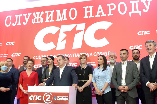 Наговештај могућих промена савеза на политичкој сцени: Вучић шаље социјалисте у опозицију?