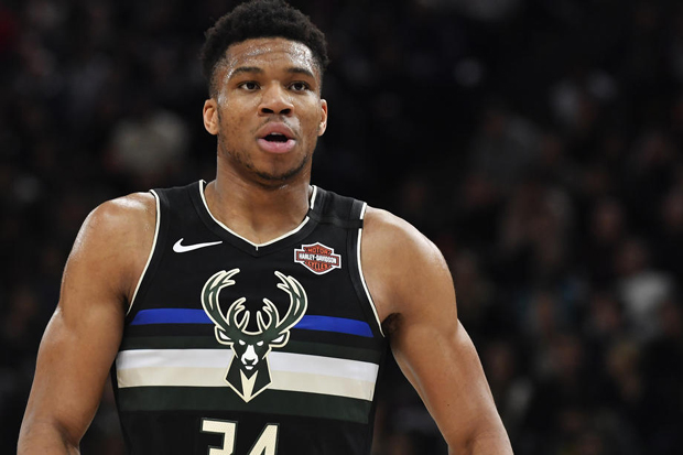 Грци згрожени скрнављењем Јанисовог мурала (ФОТО)