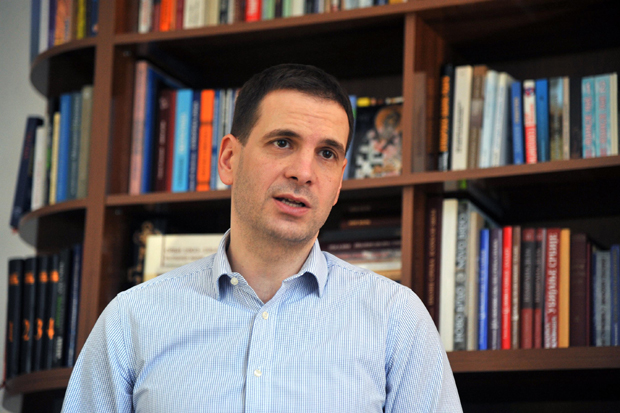 Шпијунка: Милош Јовановић - тата на екрану