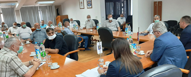 Рад недељом и за празнике ублажио би последице короне, сматрају трговци у Црној Гори и поручују: Пазари спас од кризе