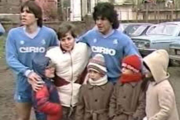 Најпознатији италијански бескућник - од титуле са Наполијем до клупе у парку: Играо са Марадоном, покорио Апенине, а сада је наркоман и живи на улици