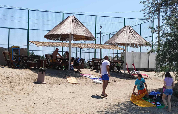 Први купачи на Пескари: Бројни Зрењанинци уживају у благодетима банатске Копакабане (ФОТО/ВИДЕО)