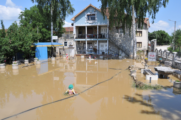 Важно ОБАВЕШТЕЊЕ за власнике кућа које су оштећене у ПОПЛАВАМА: Ево до када је ПРИЈАВА ШТЕТЕ