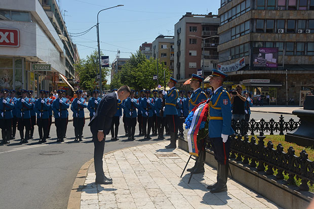 Обележена 631. годишњица од битке на Косову: Министар Ђорђевић предводио државну церемонију уз поруку Србија је свуда где је српски народ (ФОТО/ВИДЕО)