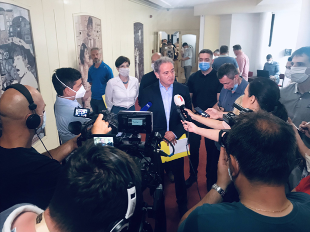 Седнице главног одбора ДС у Шапцу и Београду: Разговара се о уједињењу демократа са СДС