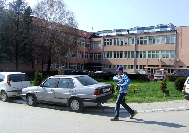 Тешка ситуација у Новом Пазару: Број оболелих не јењава, медицински радници на измаку снаге