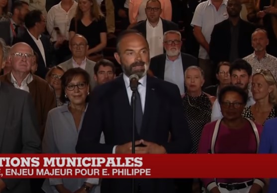 Премијер Филип победио на изборима за градоначелника Авра