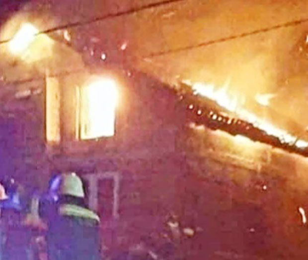 Запалио сопствену кућу: Прво се чула експлозија, а онда су комшије виделе буктињу на кући