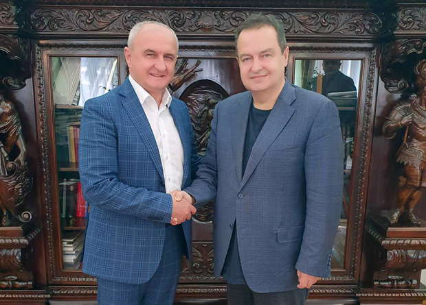 САСТАНАК ЛИДЕРА СПС И СП: Ђокић честитао Дачићу на оствареном изборном резултату (ФОТО)