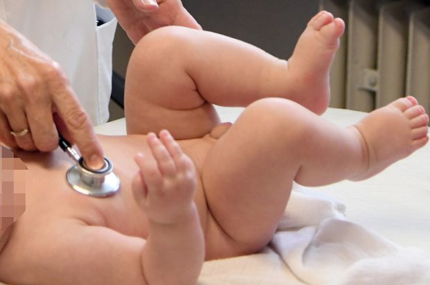 Беба стара 16 дана из Смедерева позитивна на ковид 19: И мама заражена, сада су добро