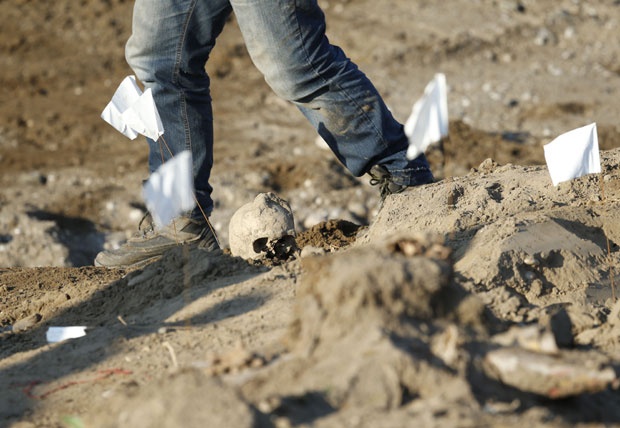 Две масовне гробнице Језида откривене у Ираку