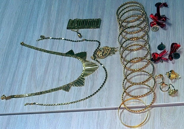 На Градини заплењено више од килограм златног накита