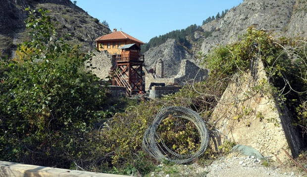 Нова оштећења у манастиру у селу Бинач на Косову