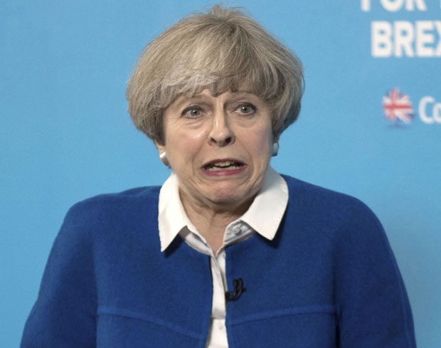 Конзервативни посланици разговарали о смени Меј