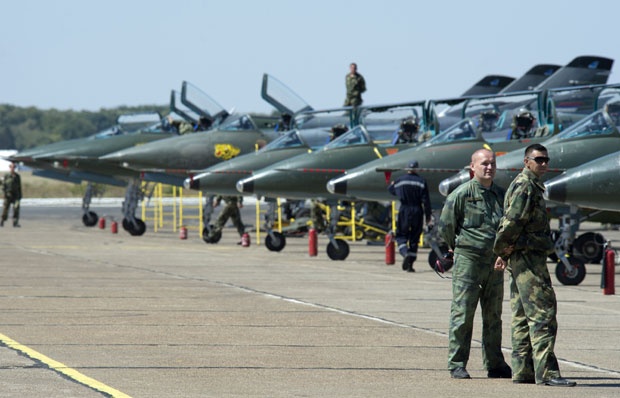 Летачка обука ВС на подручју Ниша и југа Србије